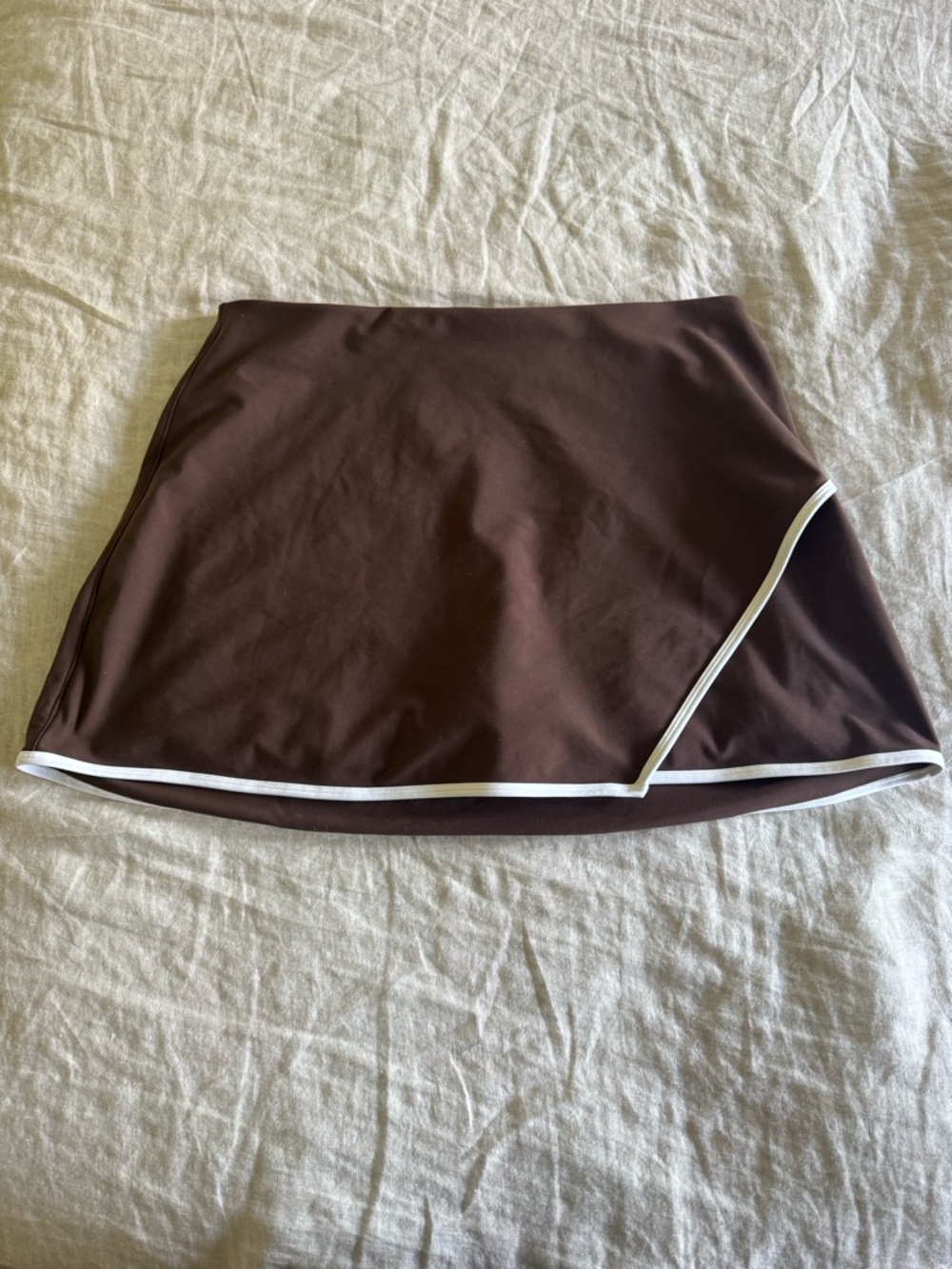 Abercrombie YPB sculptLUX Brown Skort with White Trim